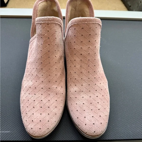 Lucky Brand Women's Dusty pink ankle boots - Picture 2 of 9